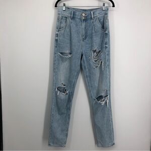 AMERICAN EAGLE Mom‎ Jeans Light Wash Destructed Womens Size 2L